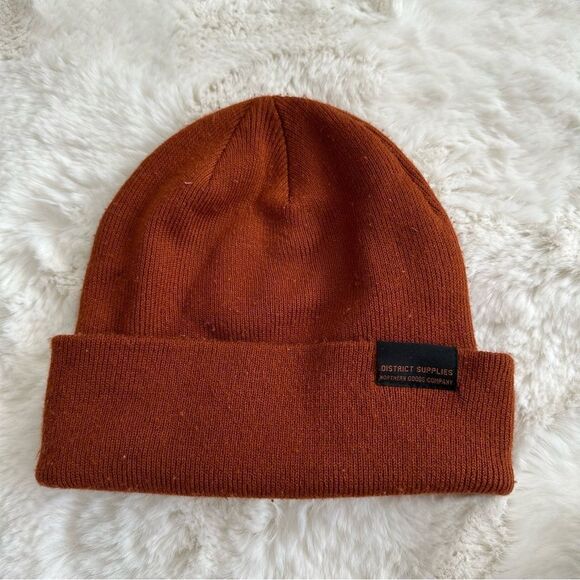 H&M district supplies burnt orange beanie - Picture 2 of 7